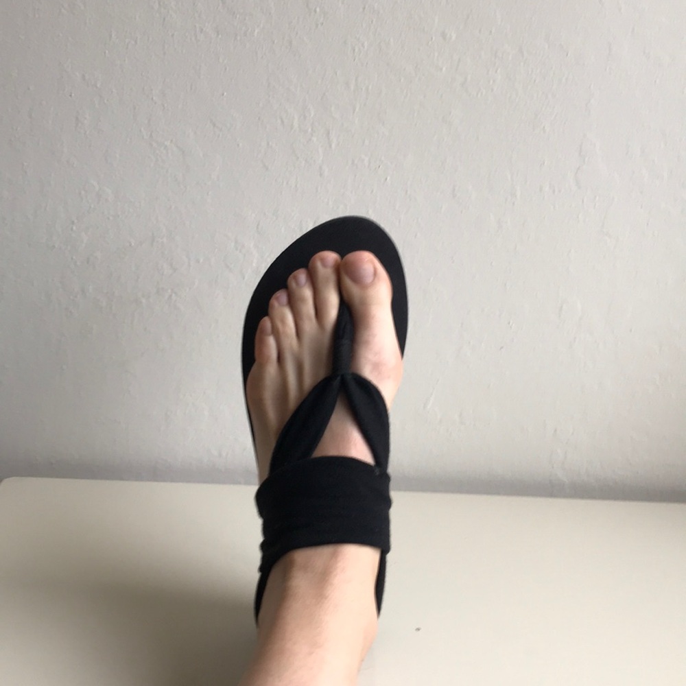 Sanuk yoga mat platform thongs